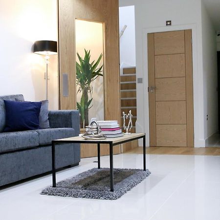 Lovely Studio Apartment With Access For Wheel-Chairs In Sydenham London Exterior foto