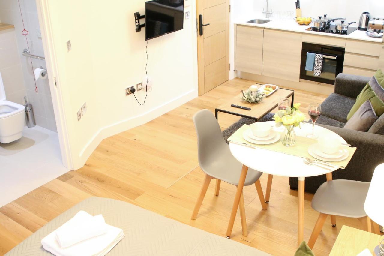 Lovely Studio Apartment With Access For Wheel-Chairs In Sydenham London Exterior foto