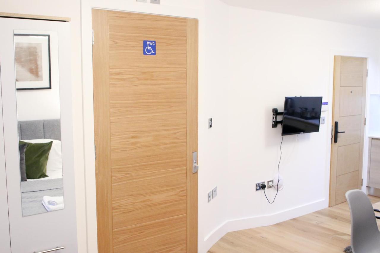 Lovely Studio Apartment With Access For Wheel-Chairs In Sydenham London Exterior foto