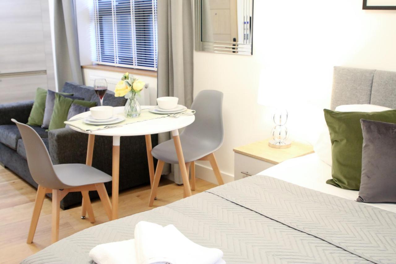 Lovely Studio Apartment With Access For Wheel-Chairs In Sydenham London Exterior foto