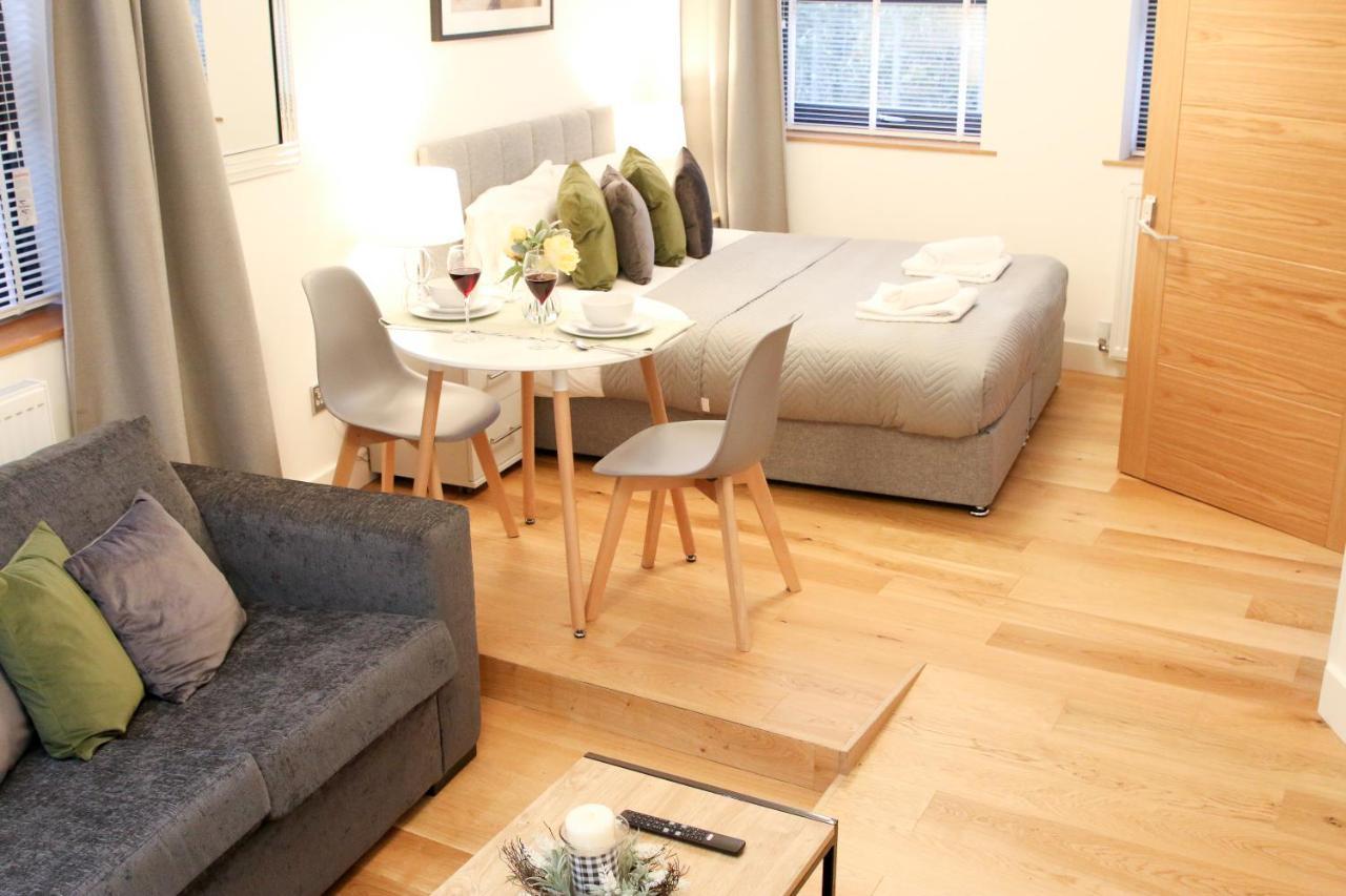 Lovely Studio Apartment With Access For Wheel-Chairs In Sydenham London Exterior foto