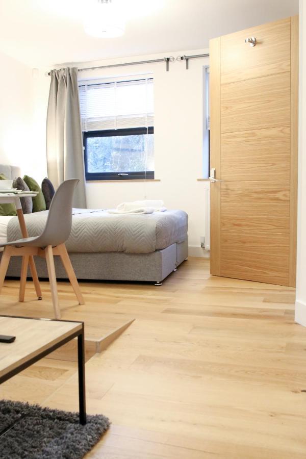 Lovely Studio Apartment With Access For Wheel-Chairs In Sydenham London Exterior foto