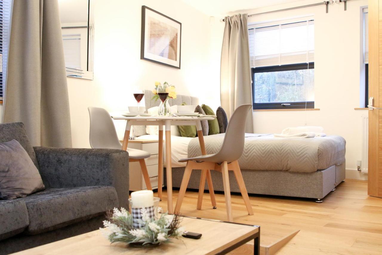 Lovely Studio Apartment With Access For Wheel-Chairs In Sydenham London Exterior foto