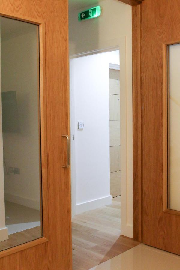 Lovely Studio Apartment With Access For Wheel-Chairs In Sydenham London Exterior foto