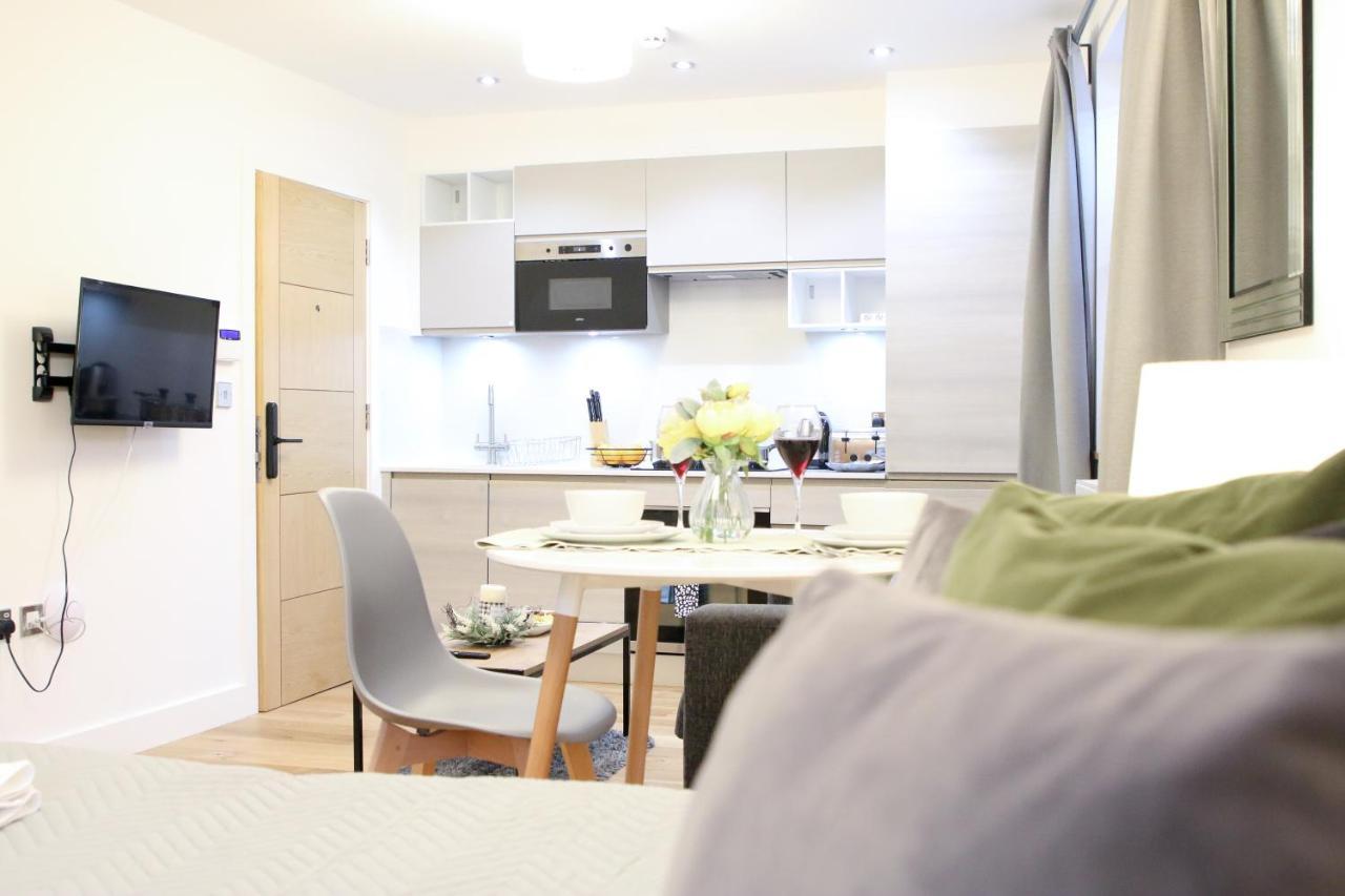 Lovely Studio Apartment With Access For Wheel-Chairs In Sydenham London Exterior foto