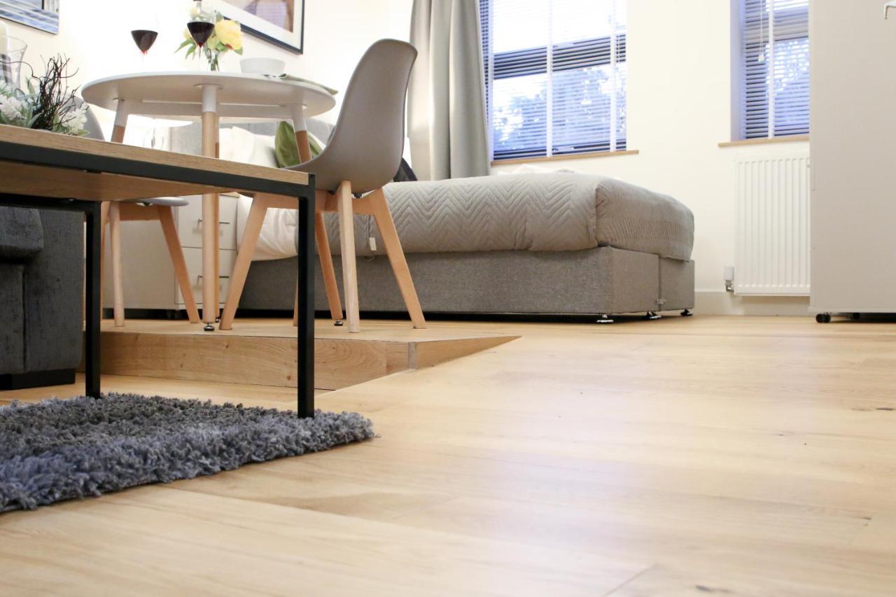Lovely Studio Apartment With Access For Wheel-Chairs In Sydenham London Exterior foto