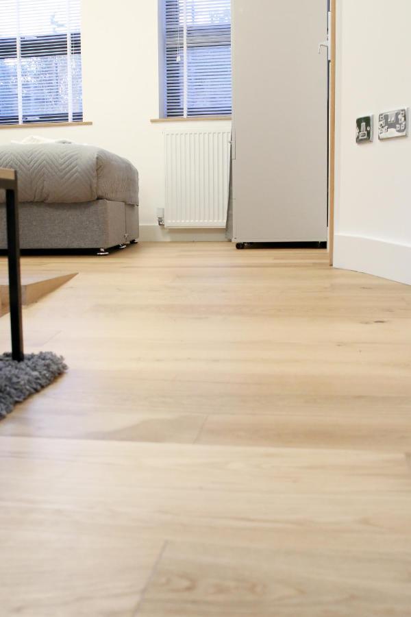 Lovely Studio Apartment With Access For Wheel-Chairs In Sydenham London Exterior foto